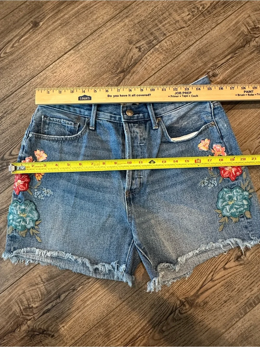 DRIFTWOOD Goldie Denim Embroidered Shorts 29 - Picture 6 of 7
